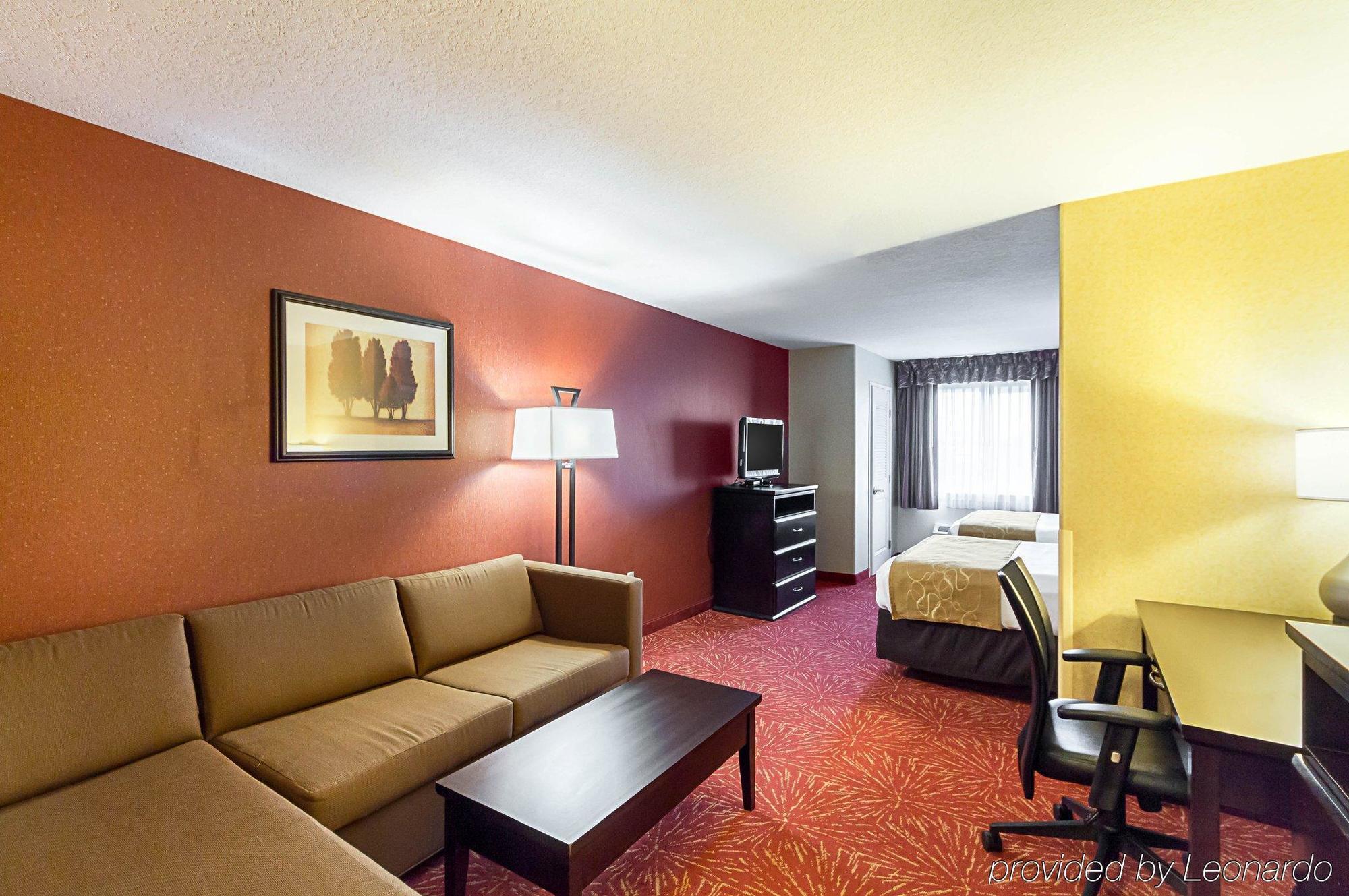 Comfort Suites Airport Wichita Esterno foto