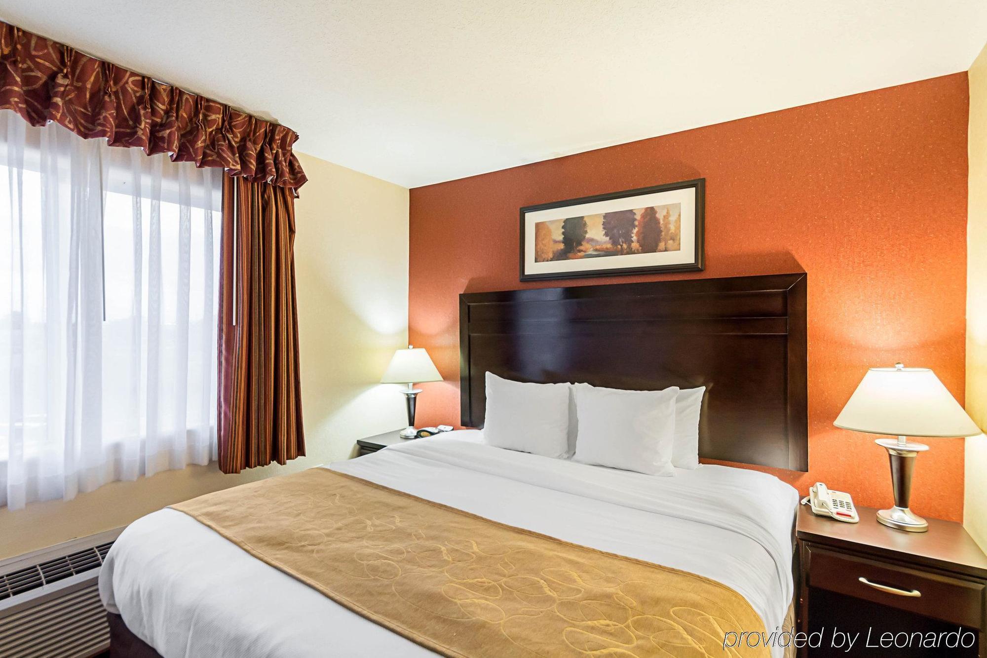 Comfort Suites Airport Wichita Esterno foto