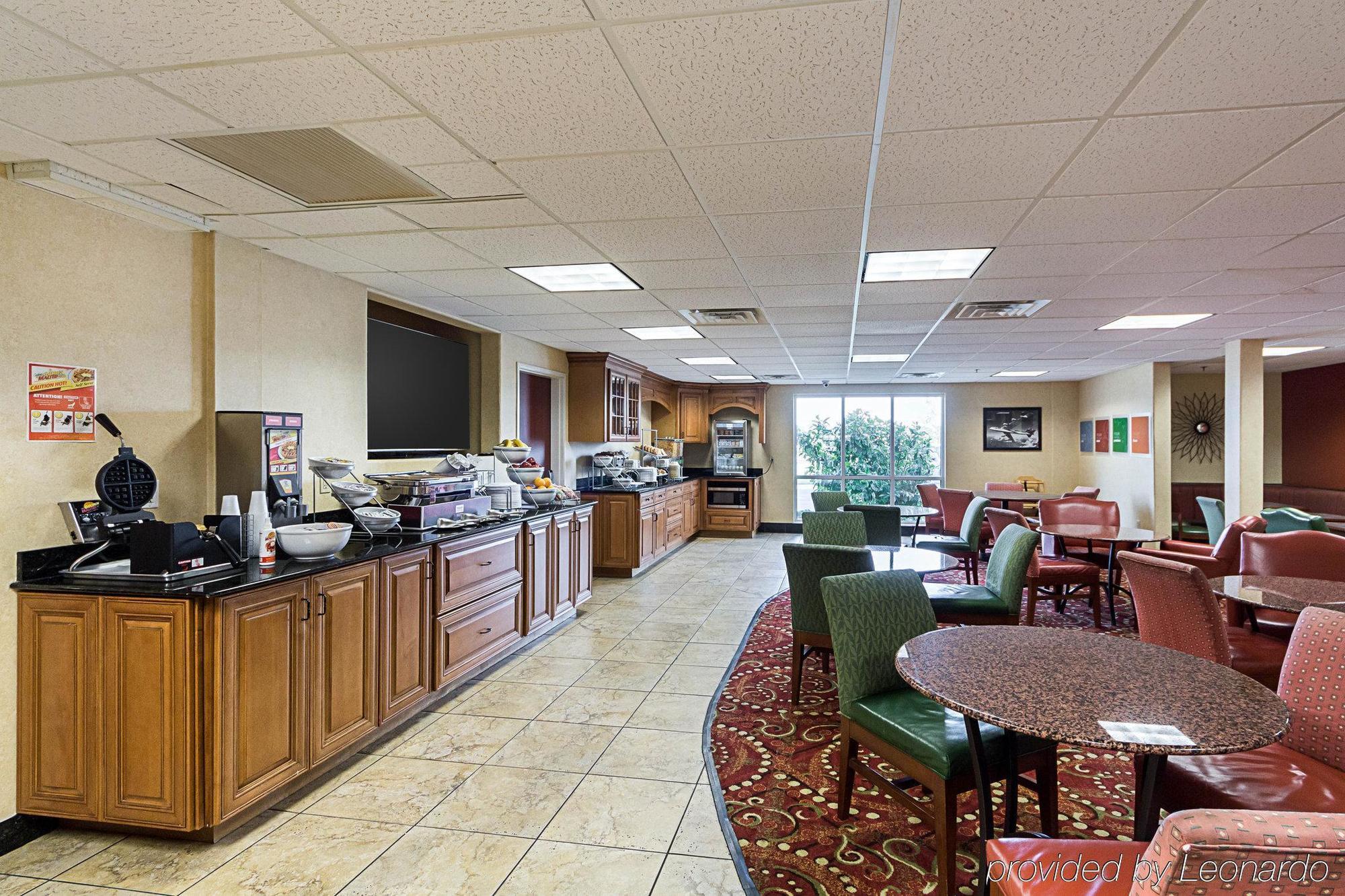 Comfort Suites Airport Wichita Esterno foto