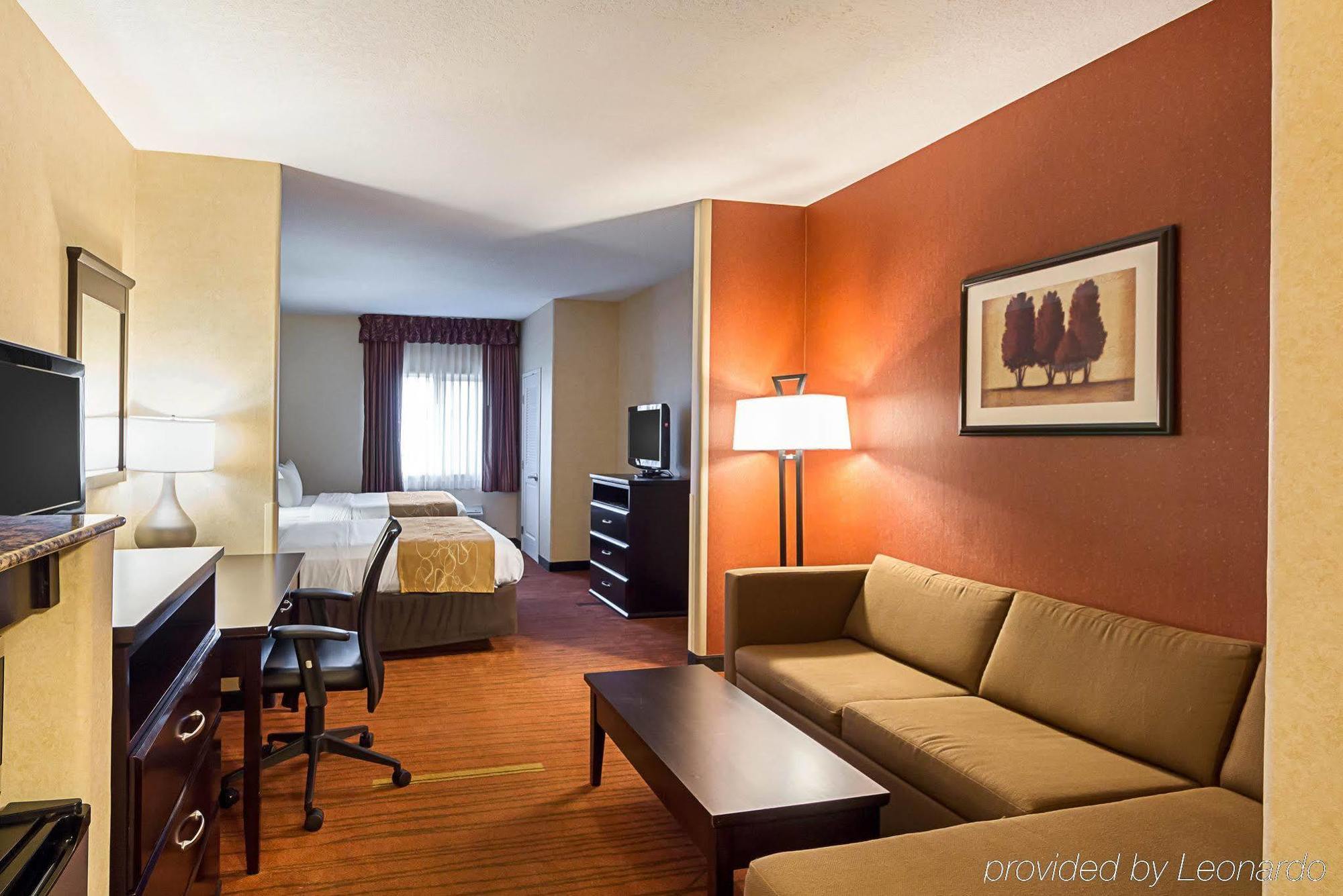 Comfort Suites Airport Wichita Esterno foto