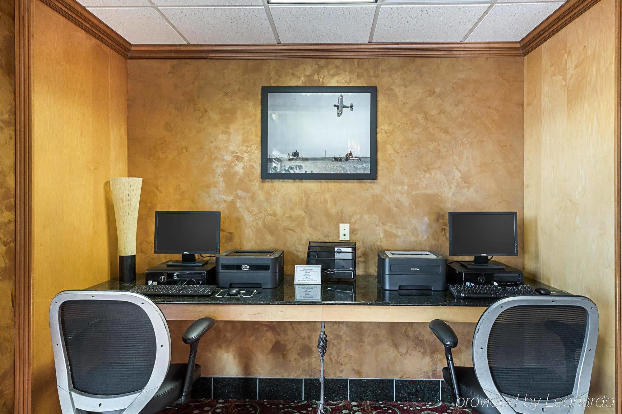 Comfort Suites Airport Wichita Esterno foto